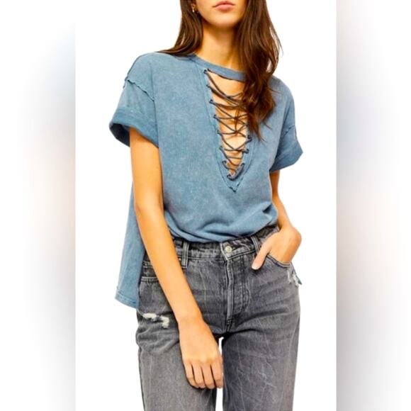 FREE PEOPLE Women's Lace Up Plunge V-Neck Split Hem Oversized Cotton Tee Size XS - Picture 1 of 9